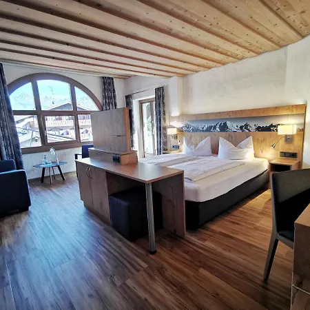 Hotel Gasthof&hotel Zur Post 3*