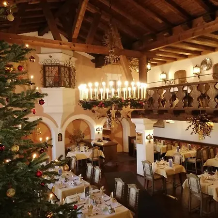 Hotel & Zur Post Wallgau