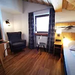 & Zur Post Hotel 3*
