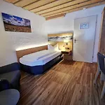 & Zur Post Hotel 3*