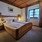& Zur Post Hotel 3*