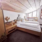 & Zur Post Wallgau