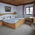 Hotel & Zur Post Wallgau