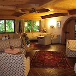 & Zur Post 3*