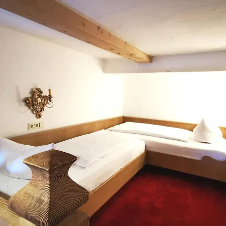 Hotel & Zur Post 3*