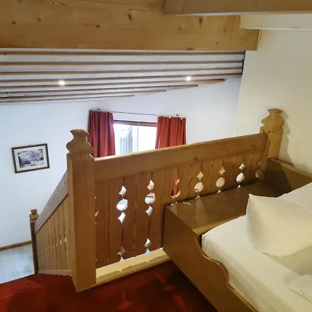 & Zur Post Hotel
