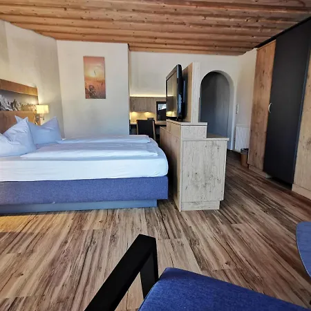 & Zur Post Hotel