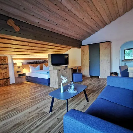 & Zur Post Hotel