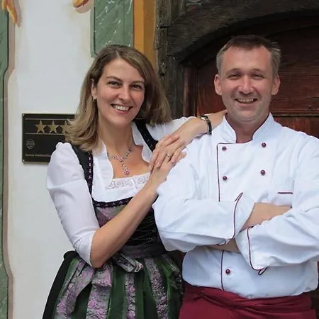 & Zur Post Wallgau