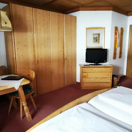 Hotel & Zur Post Wallgau