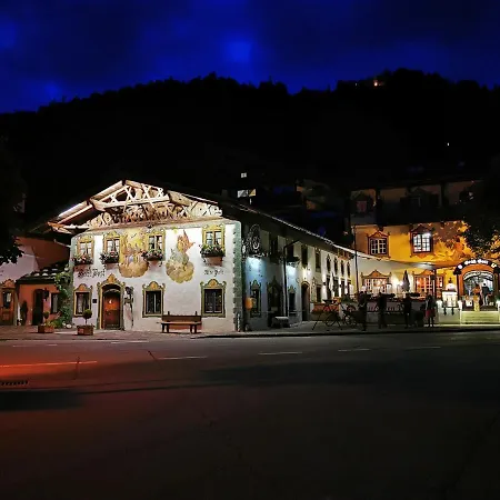 & Zur Post Hotel Wallgau