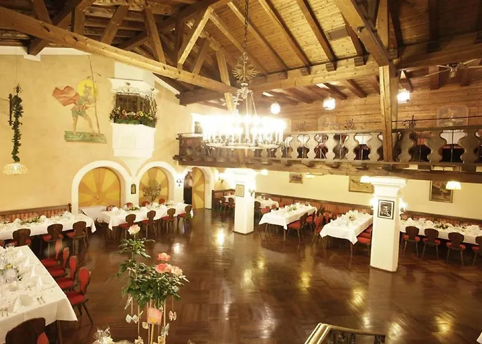 & Zur Post Hotel Wallgau